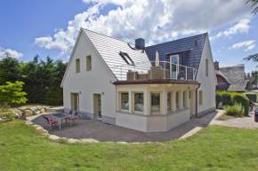 Ferienhaus Auszeit FeWo 1 Terrasse, Gartennutzung, ruhige Lage in Middelhagen